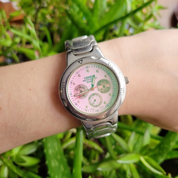 Vintage Pink Geneva Elite Irridescent Chunky Sports Quartz Calendar Watch main image 4